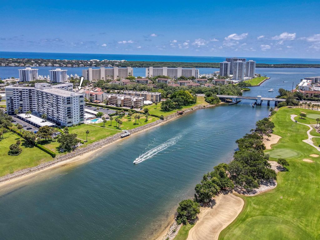 Photo of 336 Golfview Road #1011, North Palm Beach, FL 33408 (MLS # R10968982)