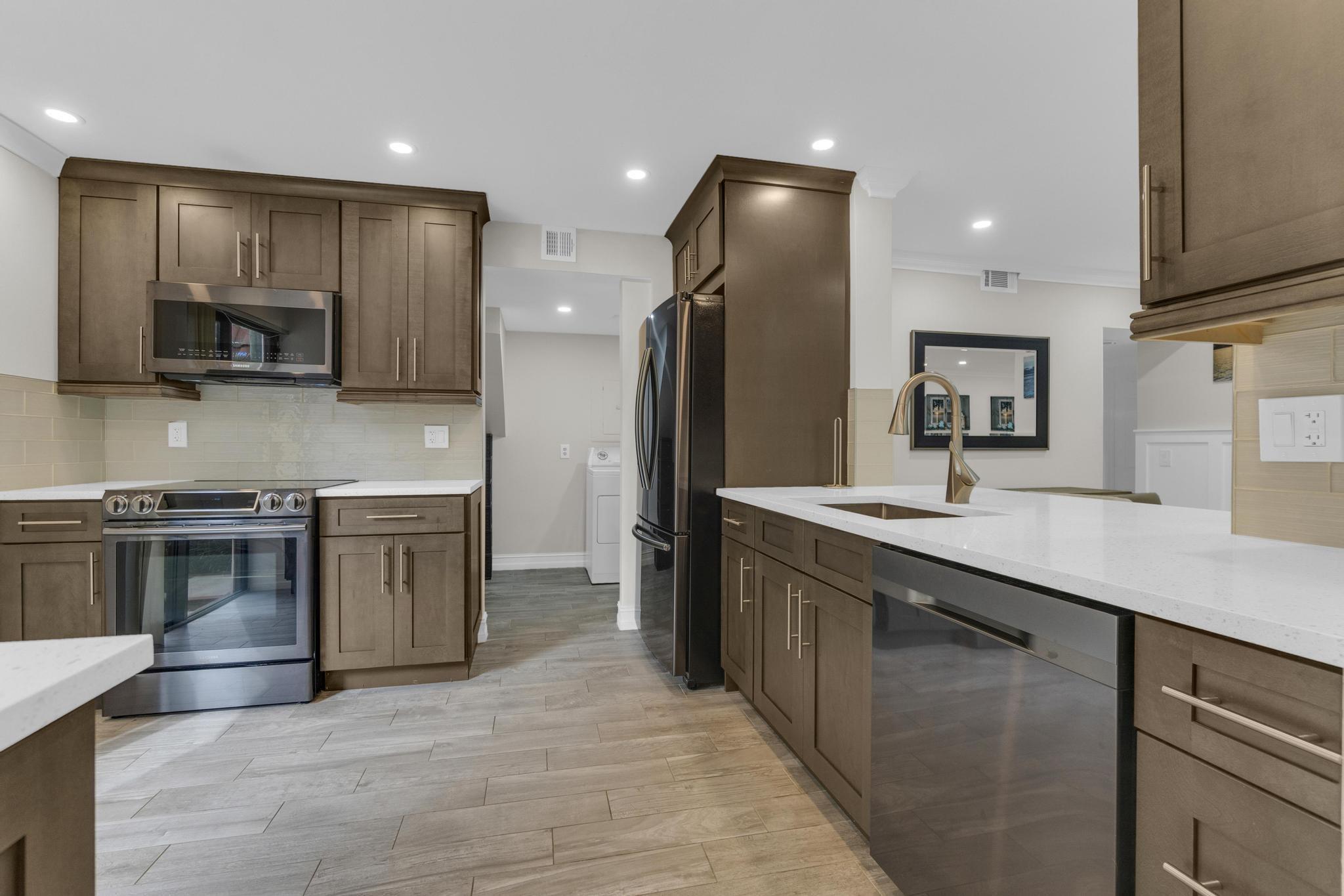 7777 La Mirada Drive 7777