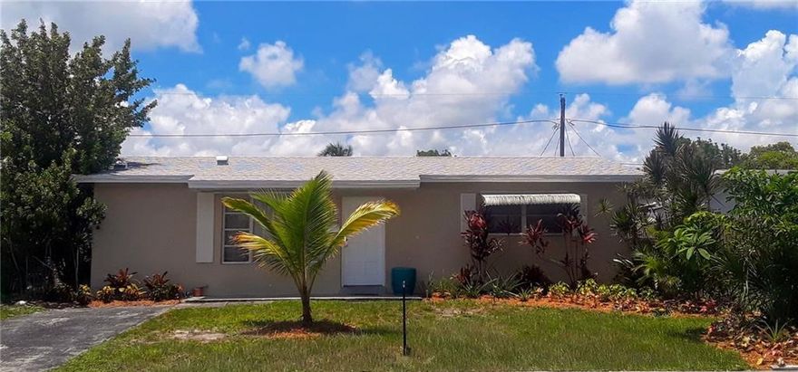 NO HOA!    NEW ROOF 2018!   AC, WATER HEATER and KITCHEN 5.5 yrs old!  TILE THROUGHOUT! ALL AGES WELCOME!          Single family home in a great neighborhood. Fenced back yard is large enough for a pool, shed, pets or other backyard plans you may have in mind. This home is located near restaurants, shopping and minutes from the 595...so getting around is a breeze.