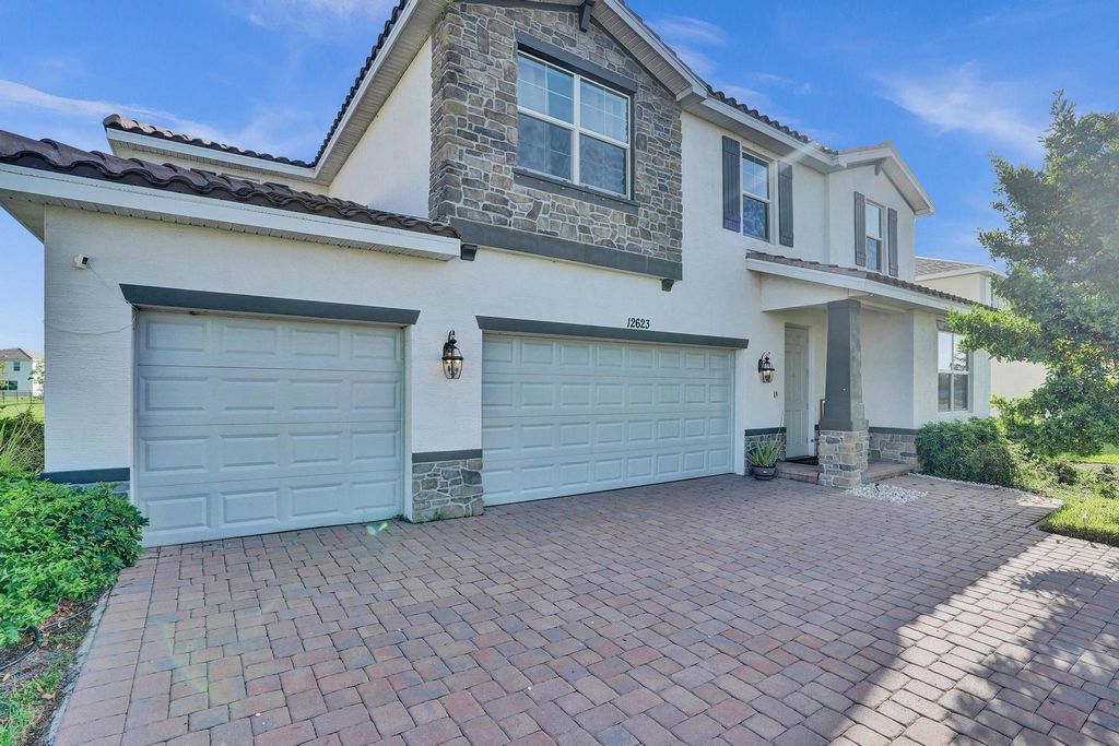 Photo of 12623 NW Copper Creek Drive, Port Saint Lucie, FL 34987 (MLS # R11005937)