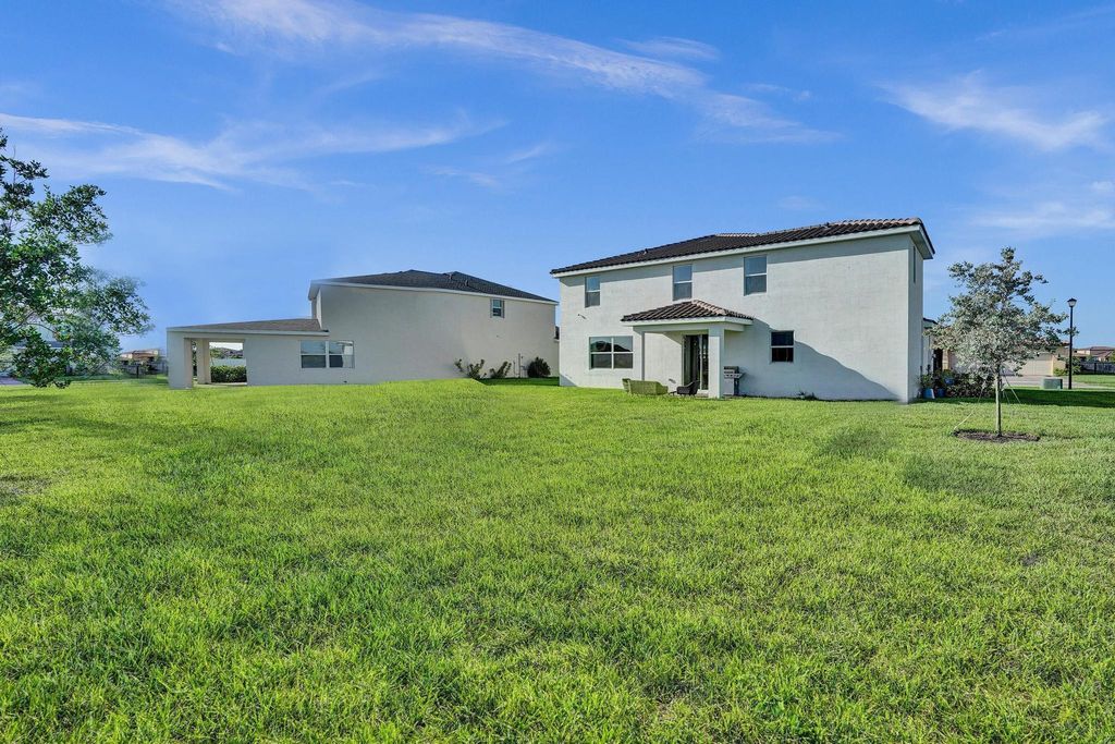 Photo of 12623 NW Copper Creek Drive, Port Saint Lucie, FL 34987 (MLS # R11005937)