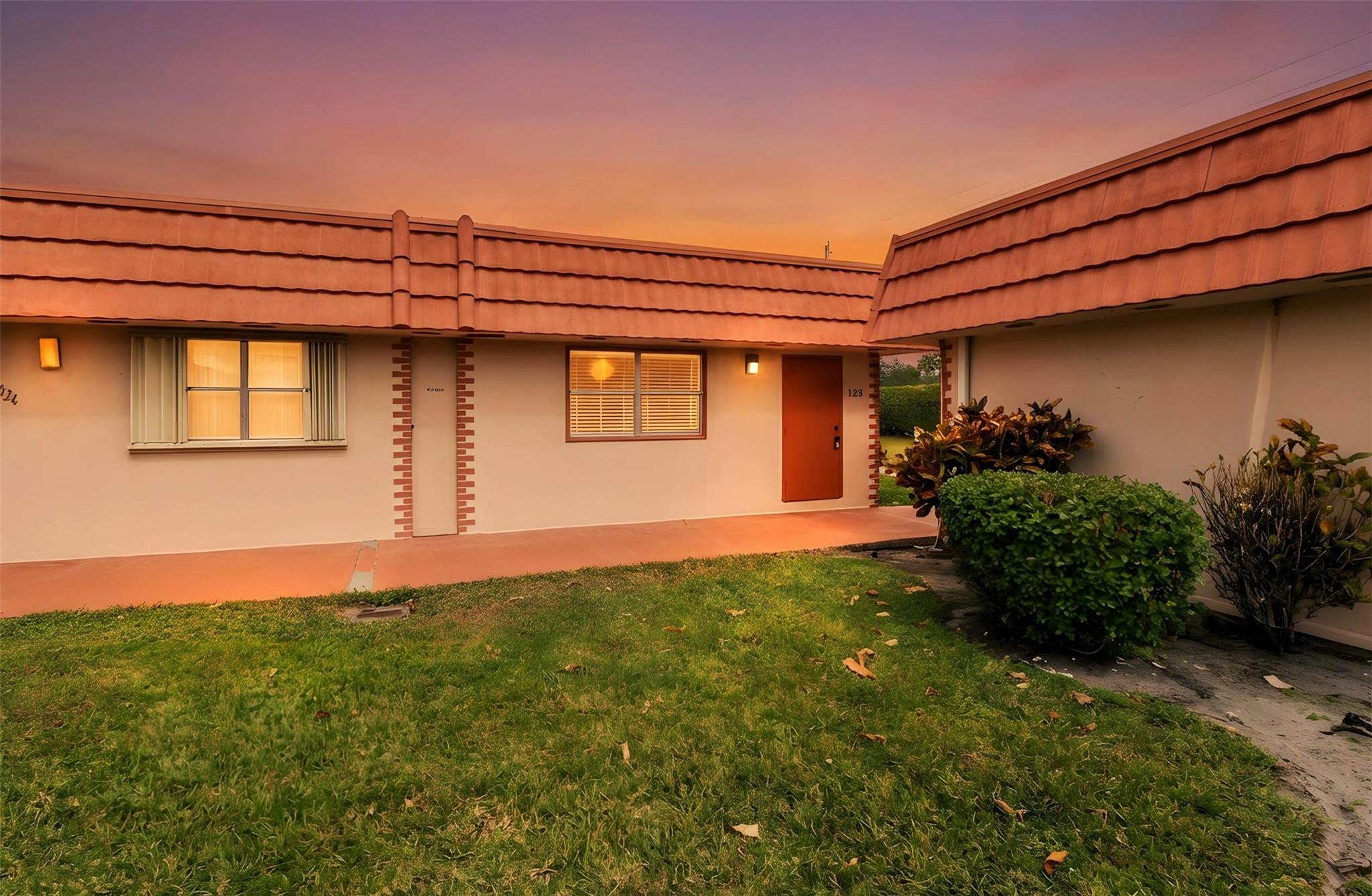 KINGS POINT SEVILLE CONDO - Residential