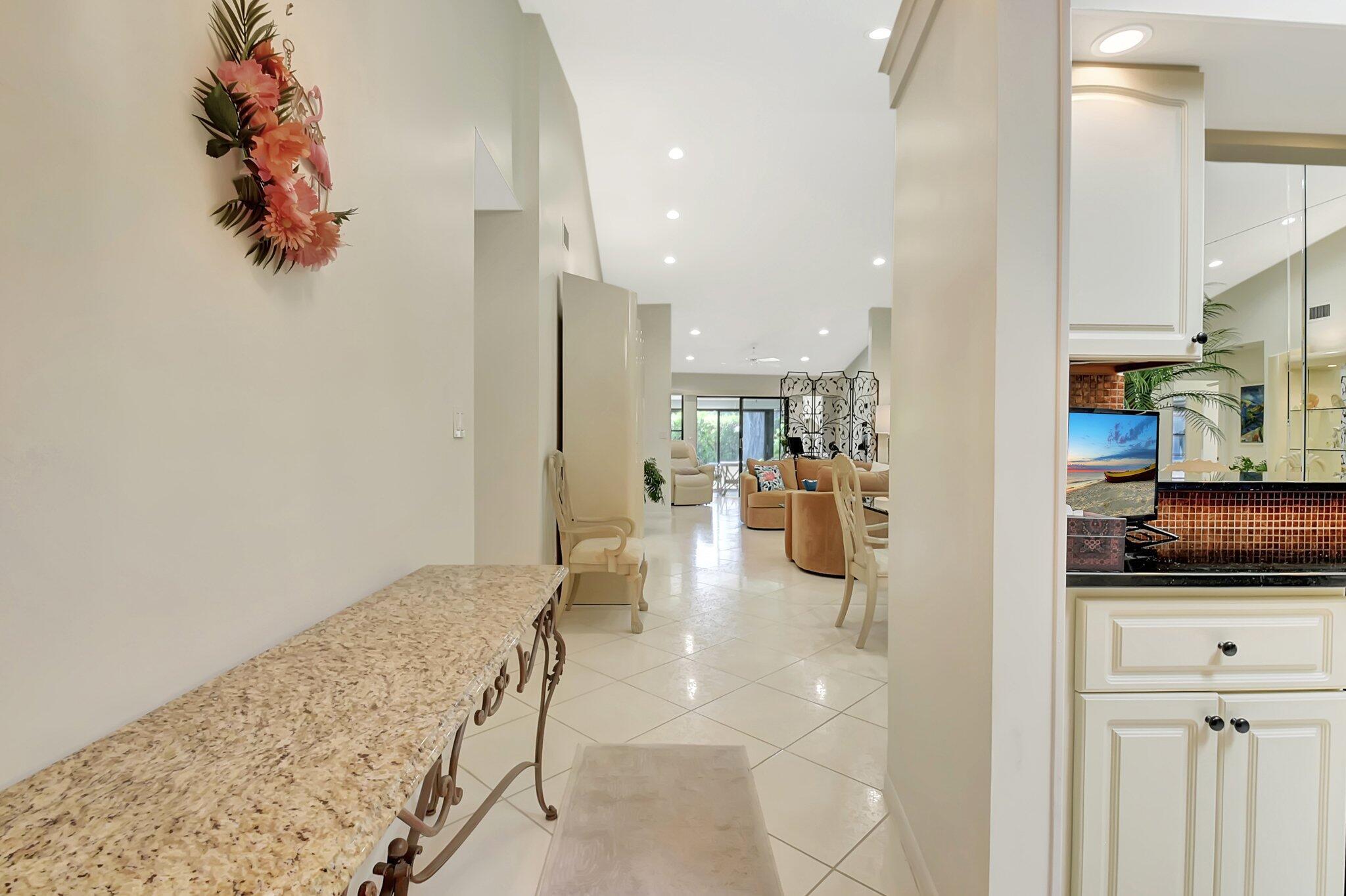 5319 Palmetto Palm Court A