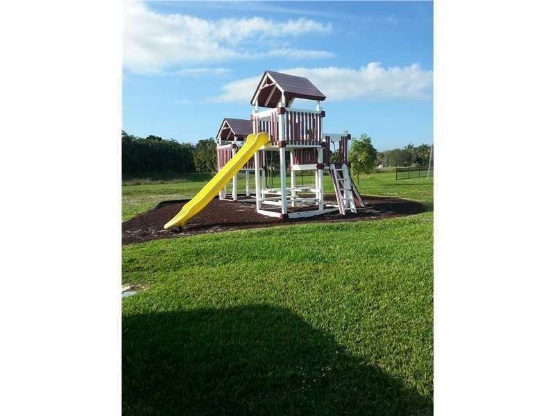 Townhomes of Oriole - Residential