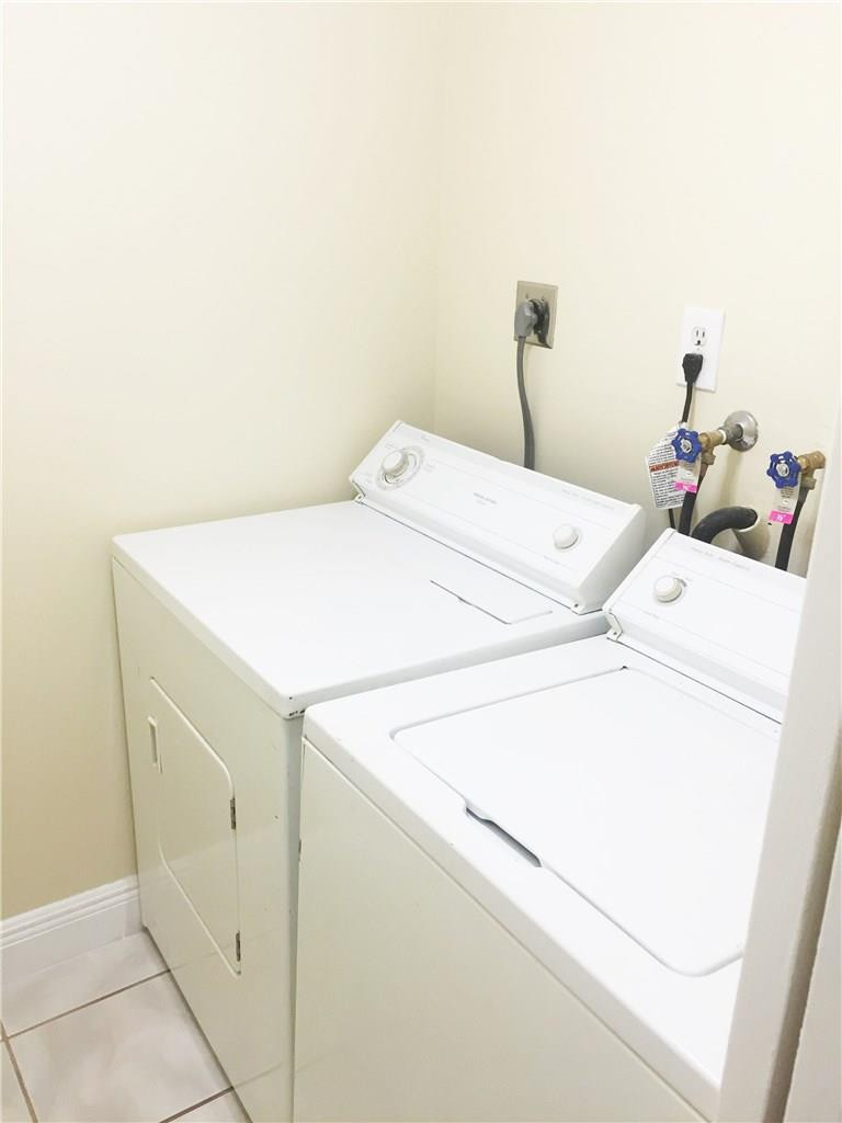 Townhomes of Oriole - Residential