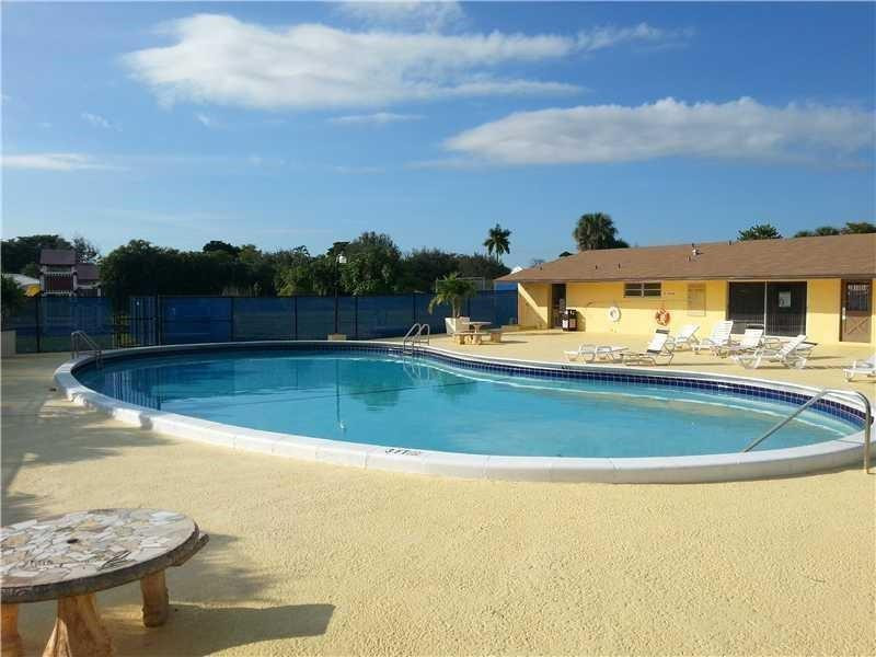 Townhomes of Oriole - Residential