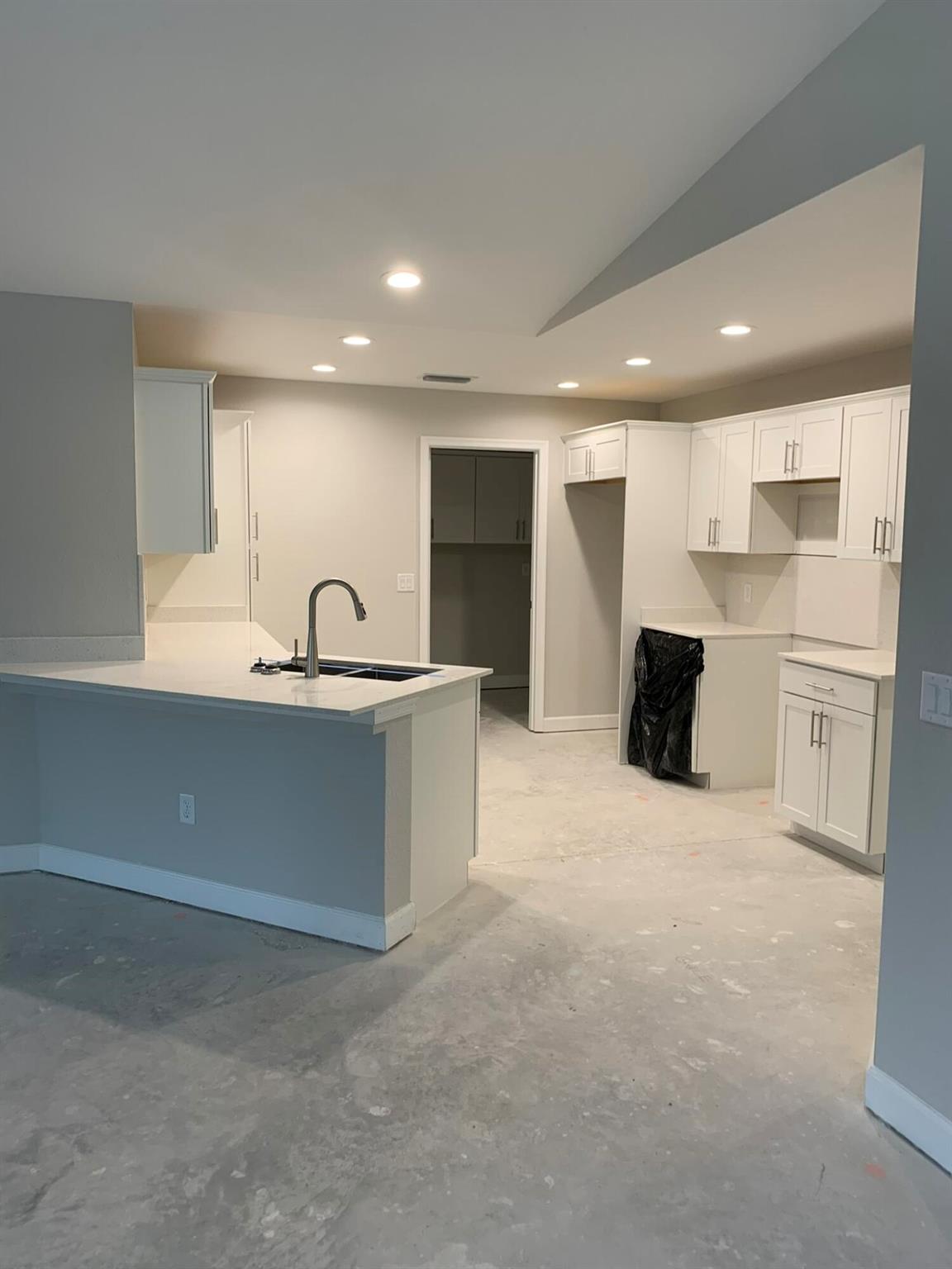 Spanish Lakes One - Residential