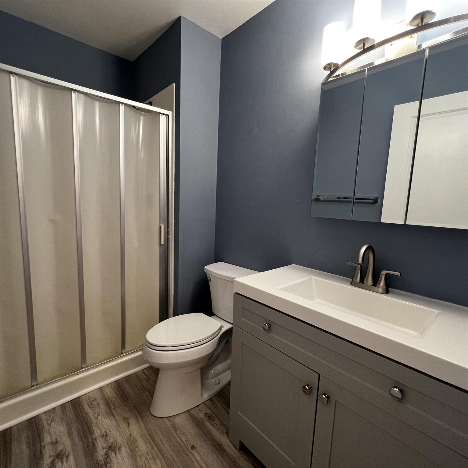 GOLDEN LAKES VILLAGE COND - Residential Lease