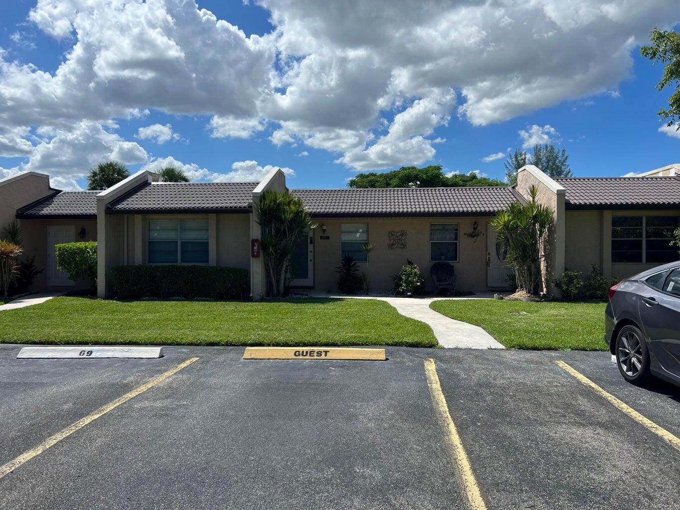 GOLDEN LAKES VILLAGE COND - Residential Lease