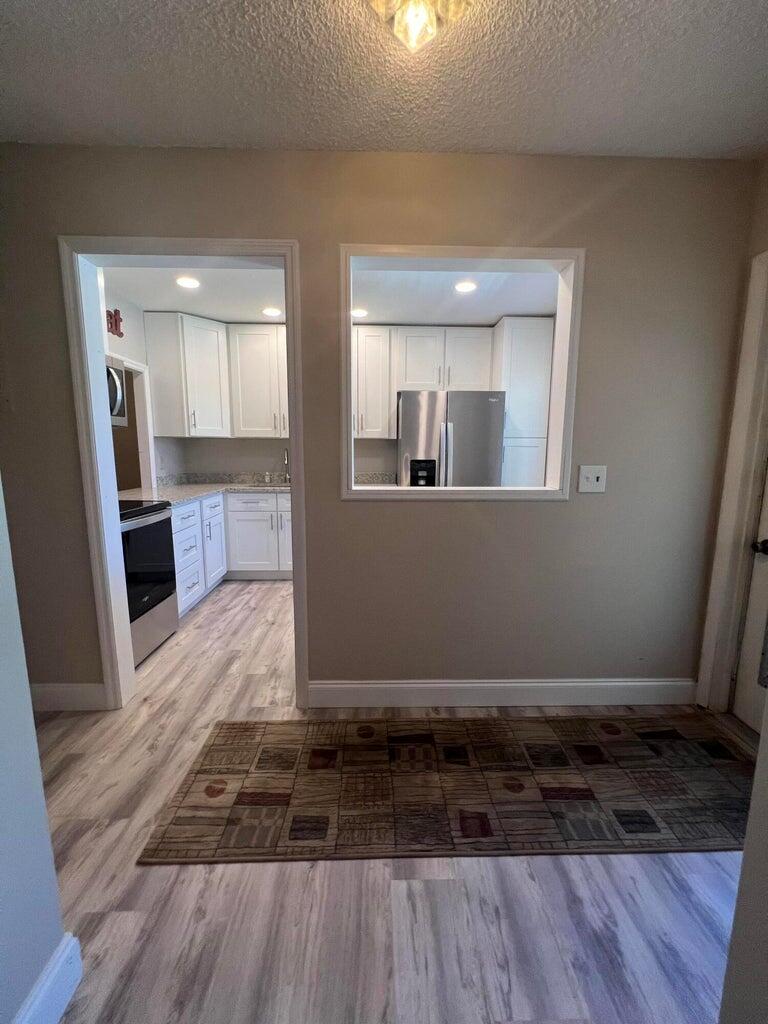GOLDEN LAKES VILLAGE COND - Residential Lease