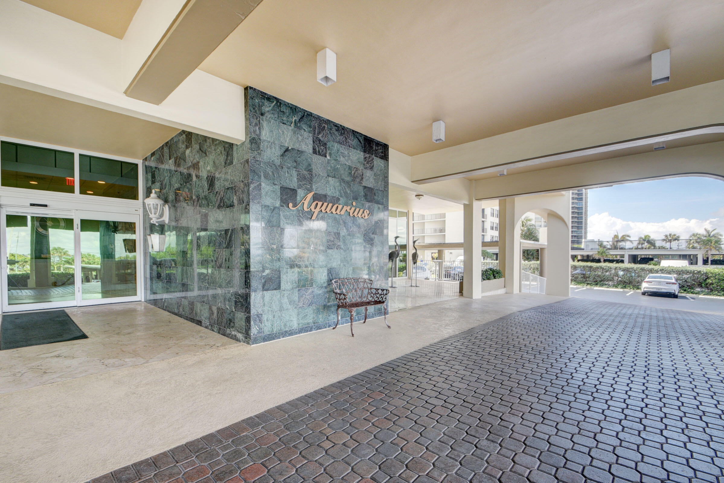 AQUARIUS CONDO - Residential