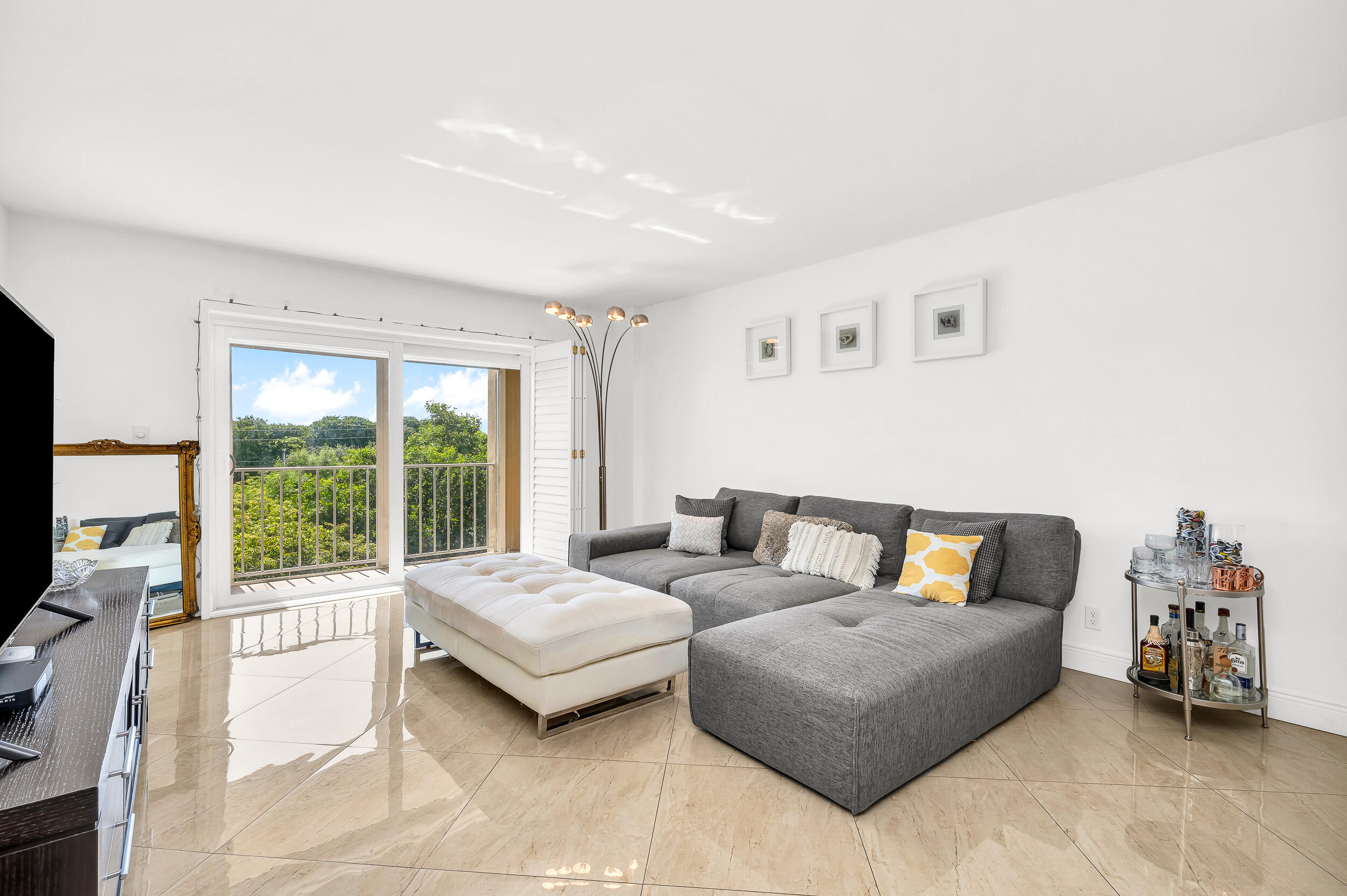 1111 S Ocean Boulevard 420