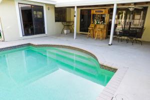 PALM BEACH COUNTRY ESTATES - Residential