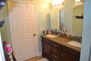 PALM BEACH COUNTRY ESTATES - Residential