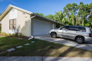 PALM BEACH COUNTRY ESTATES - Residential