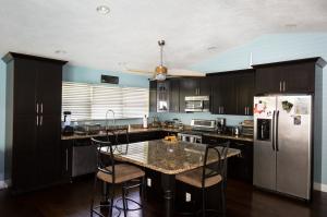 PALM BEACH COUNTRY ESTATES - Residential