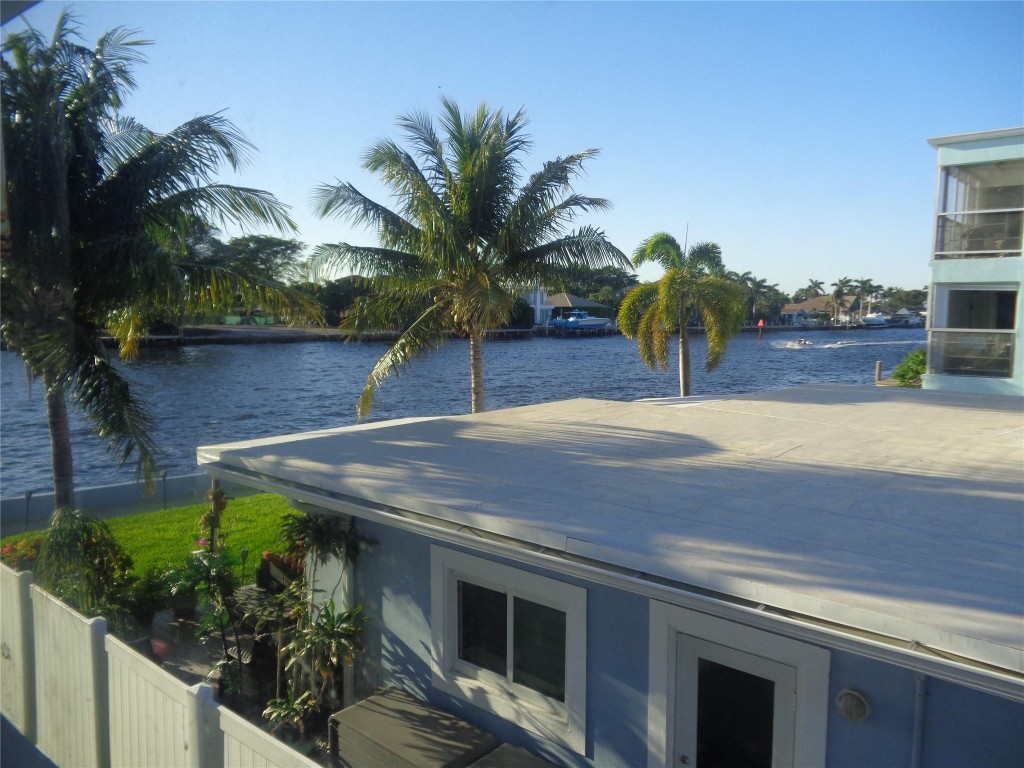 999 S Riverside Drive 202