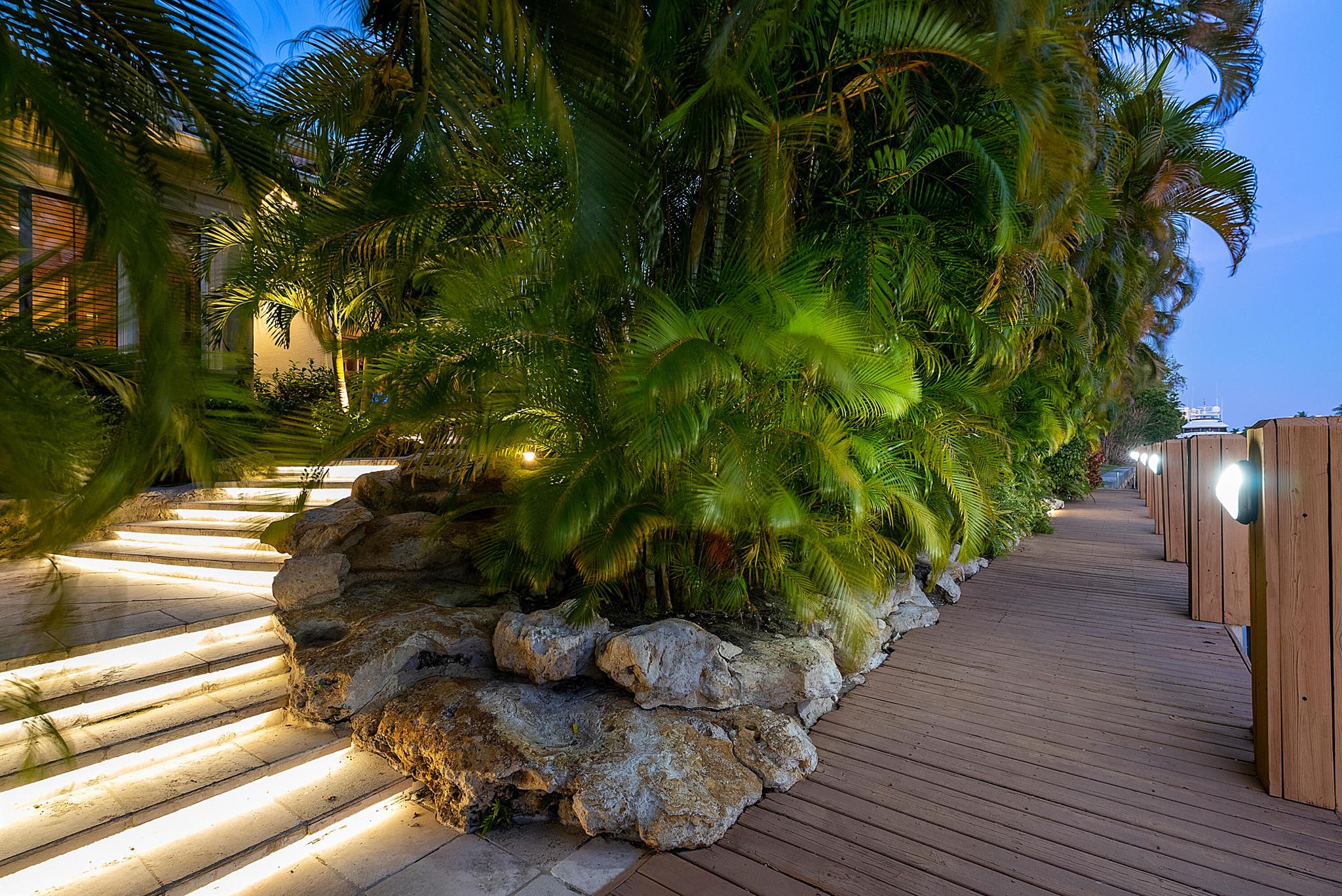 ROYAL PALM YACHT & COUNTR - Residential