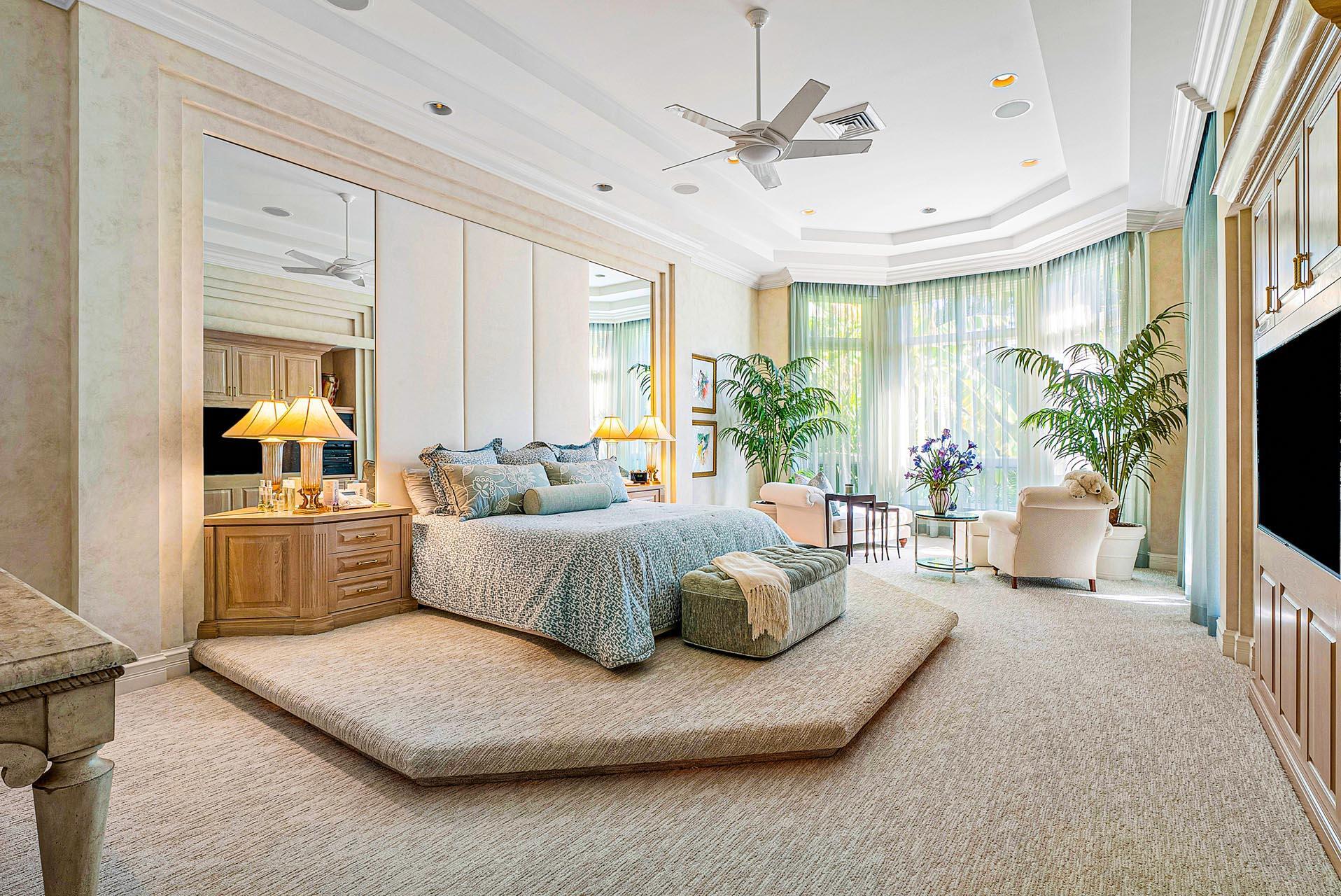 ROYAL PALM YACHT & COUNTR - Residential