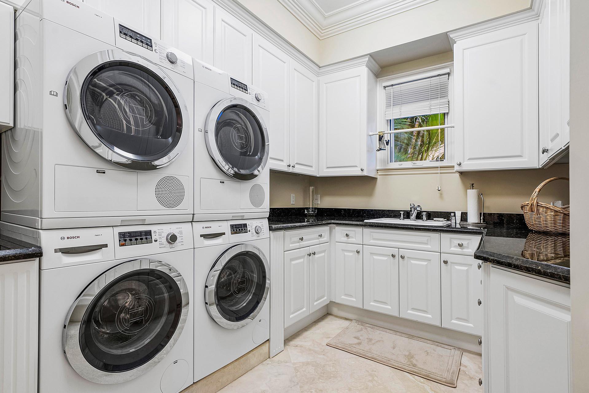 ROYAL PALM YACHT & COUNTR - Residential