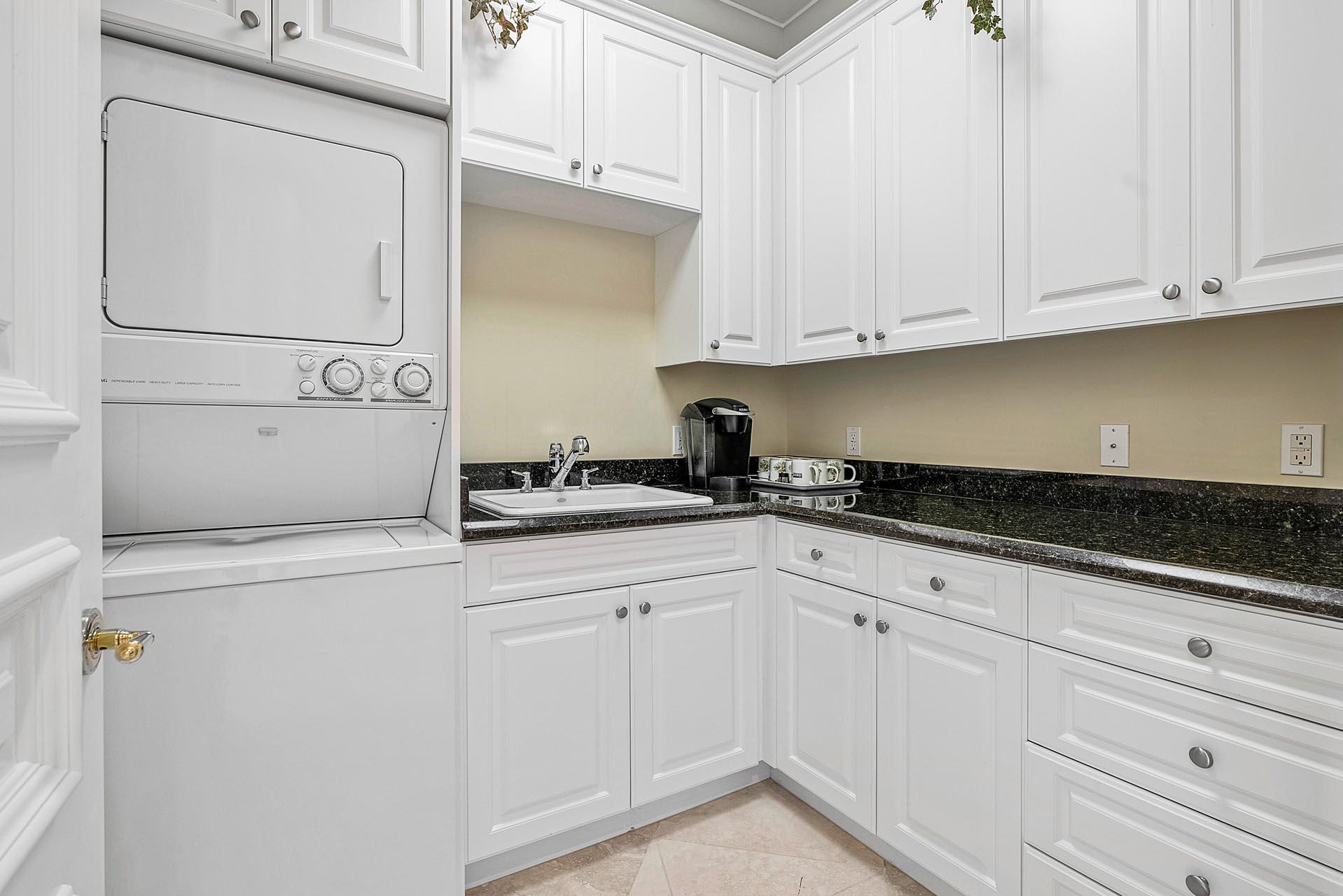 ROYAL PALM YACHT & COUNTR - Residential