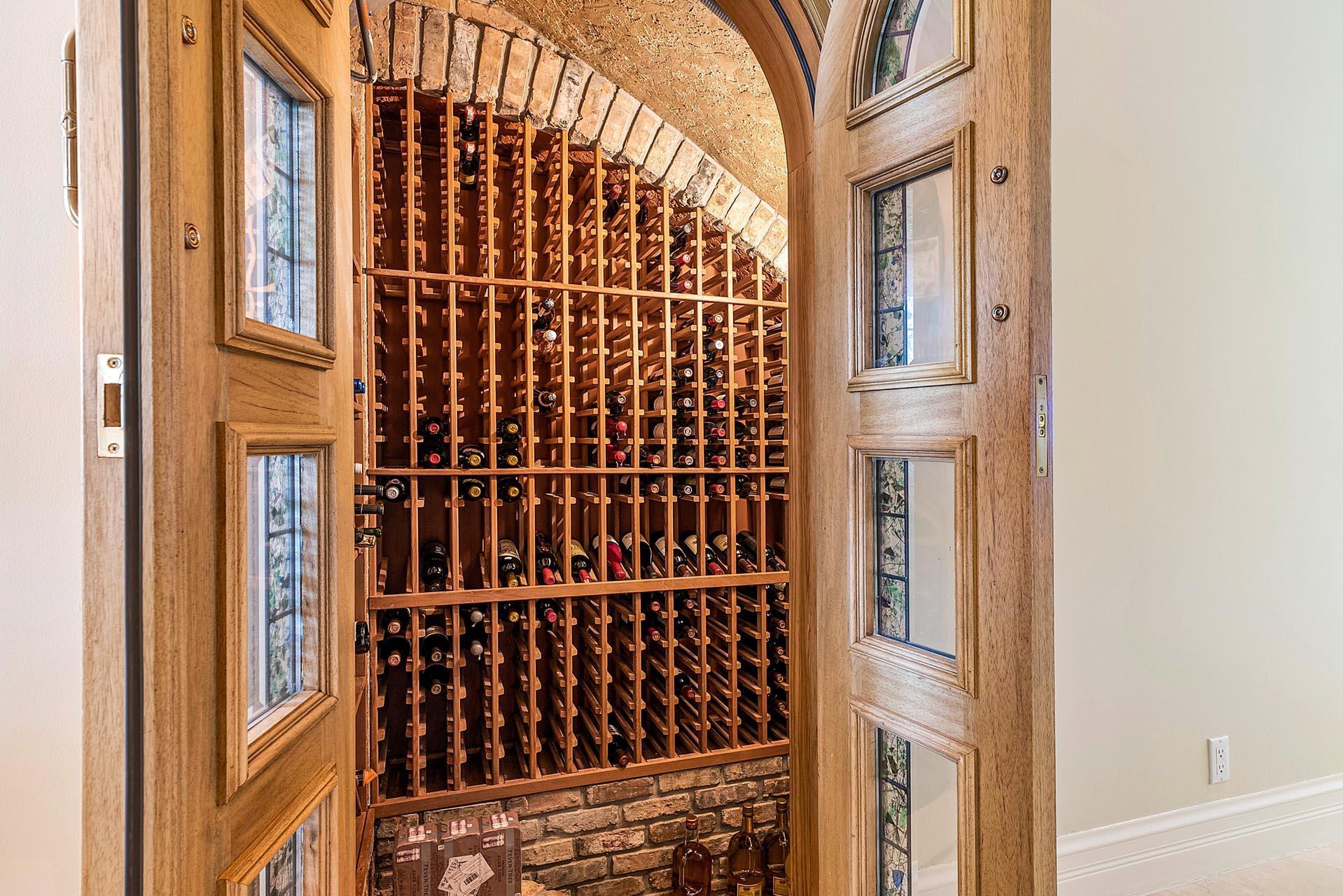 ROYAL PALM YACHT & COUNTR - Residential