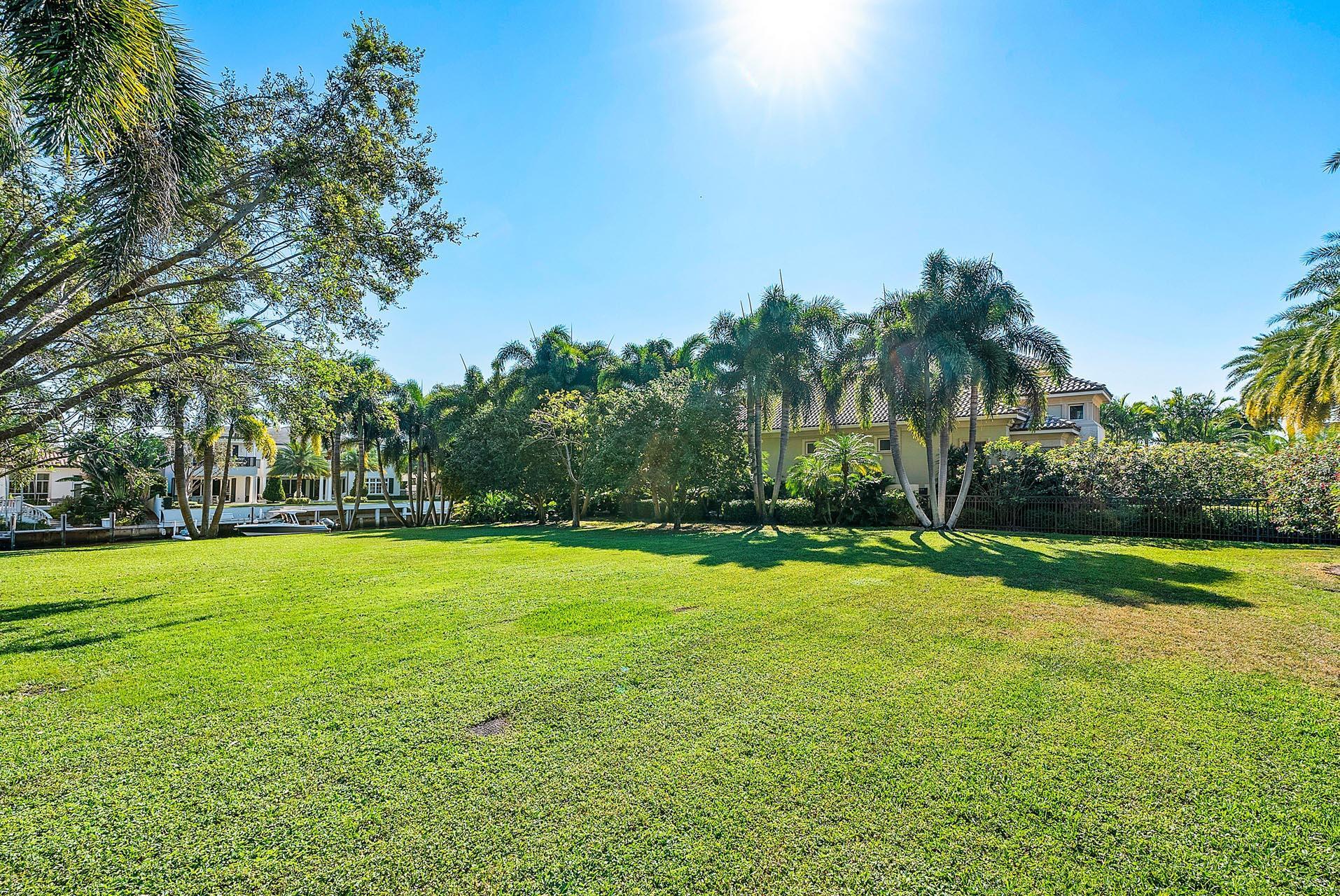 ROYAL PALM YACHT & COUNTR - Residential