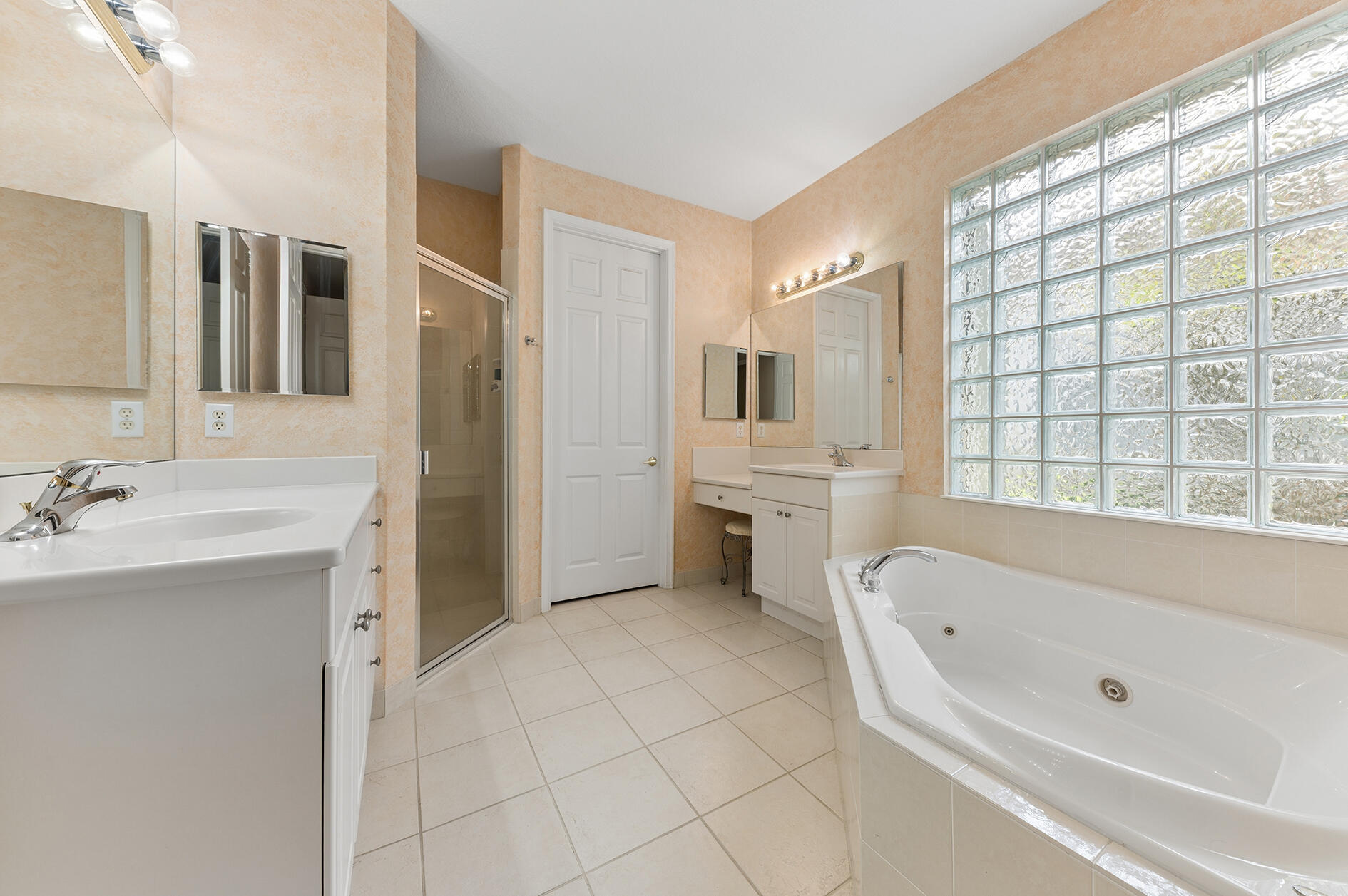 BAYWINDS RPD 10 - Residential