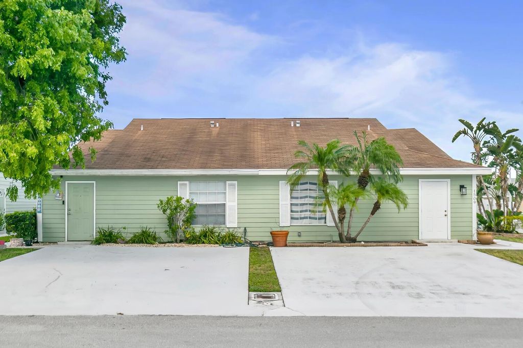 Photo of 1513 Royal Forest Court, West Palm Beach, FL 33406 (MLS # R10987101)