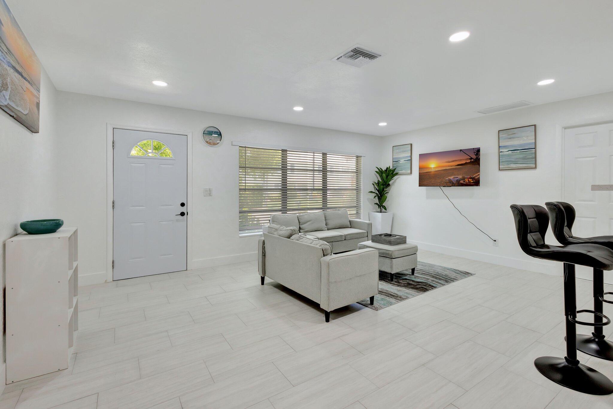 SKYLINE HEIGHTS - Residential Lease