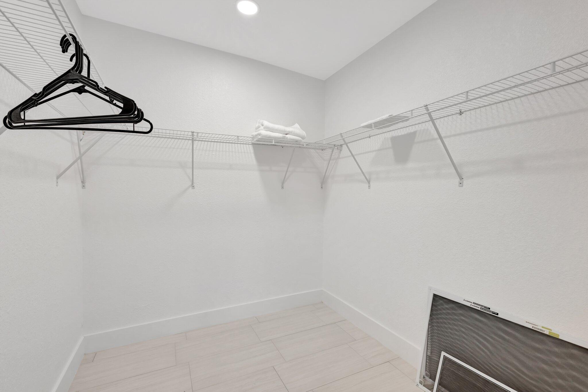 SKYLINE HEIGHTS - Residential Lease
