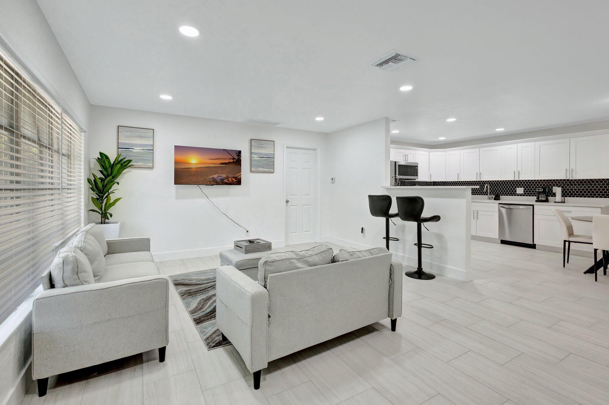 SKYLINE HEIGHTS - Residential Lease