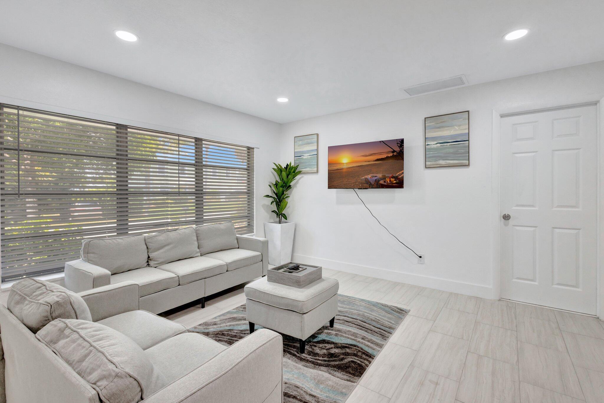 SKYLINE HEIGHTS - Residential Lease