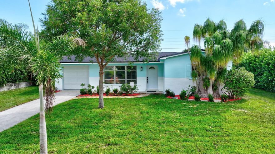 Welcome to this charming rental home, furnished in the heart of Skyline Heights of Jensen Beach! with a  new kitchen including granite countertop , refrigerator, microwave, range and dishwasher very spacious with three nice bedrooms and 2 full baths! Fenced backyard , close to the shopping center, restaurants & boat ramps. Downtown Jensen and our famous blue beaches are just a few minutes away! Property will be rented fully furnished.
