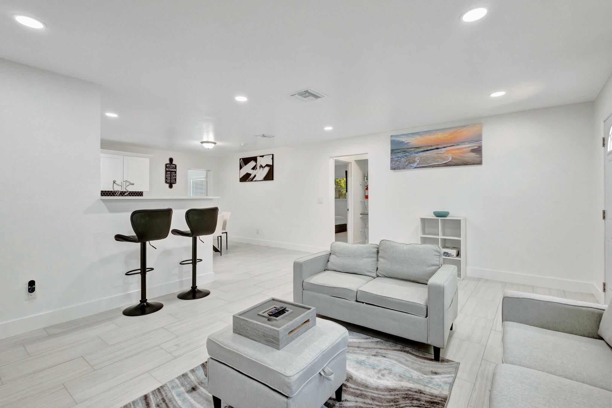 SKYLINE HEIGHTS - Residential Lease