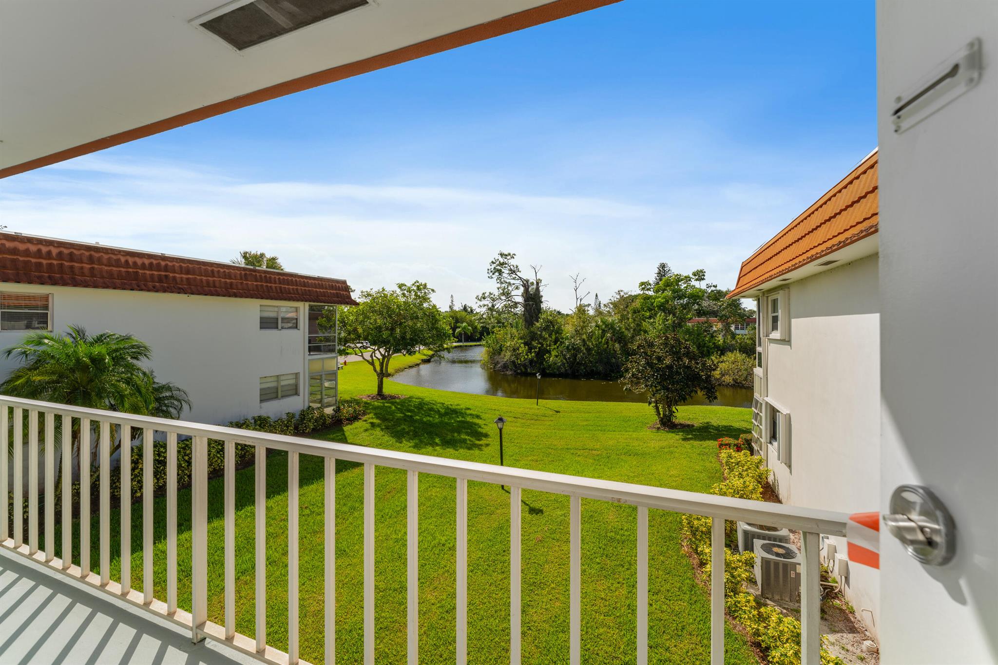 1225 NW 21st Street 7-710, Stuart, FL, 34994/$149,000 1 1225 NW 21st Street 7-710