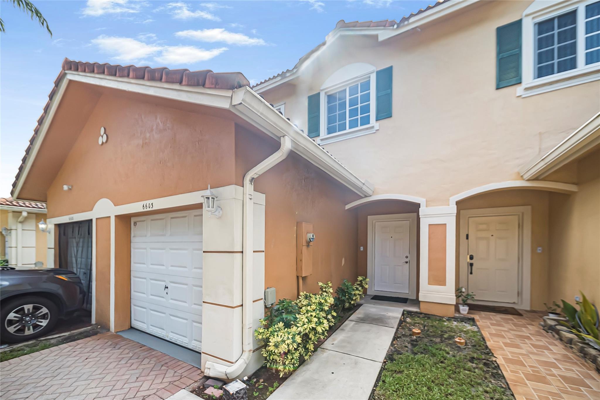 Catalina Place - Residential