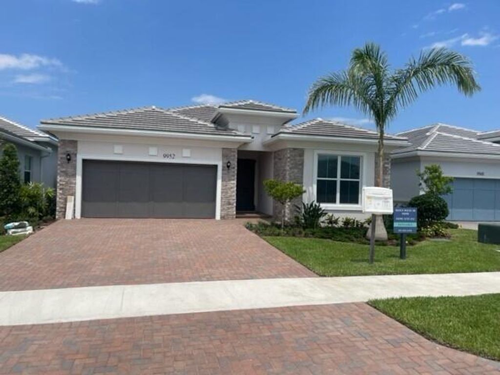 Photo of 9952 Regency Way, Palm Beach Gardens, FL 33412 (MLS # R10818325)