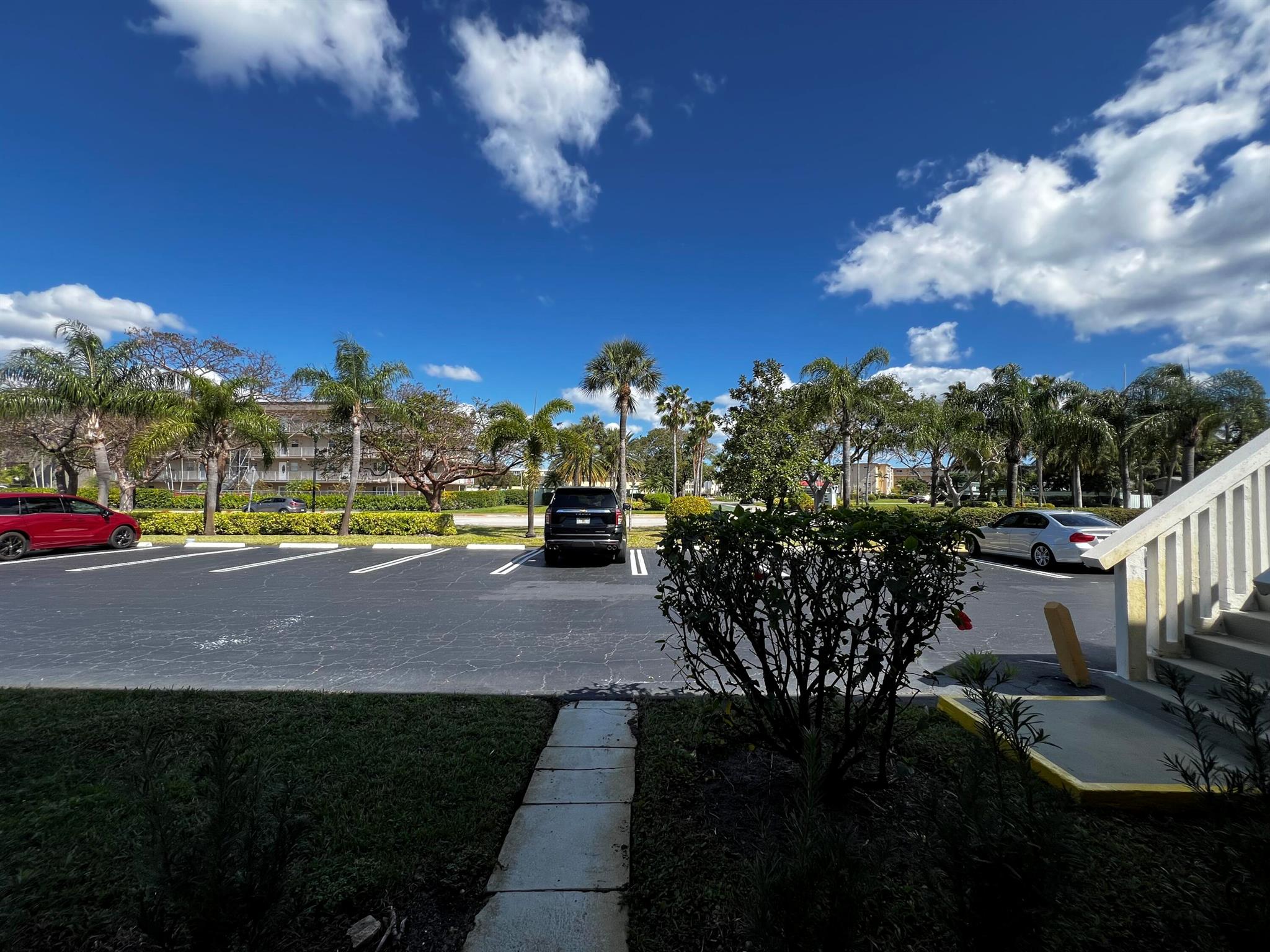 VILLAGE ROYALE CONDO 6 - Residential Lease