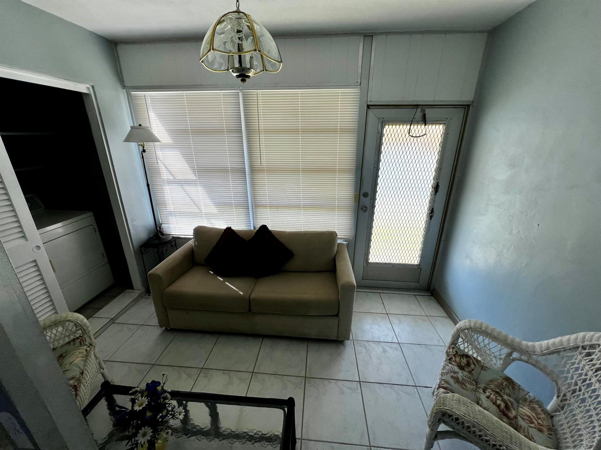 VILLAGE ROYALE CONDO 6 - Residential Lease