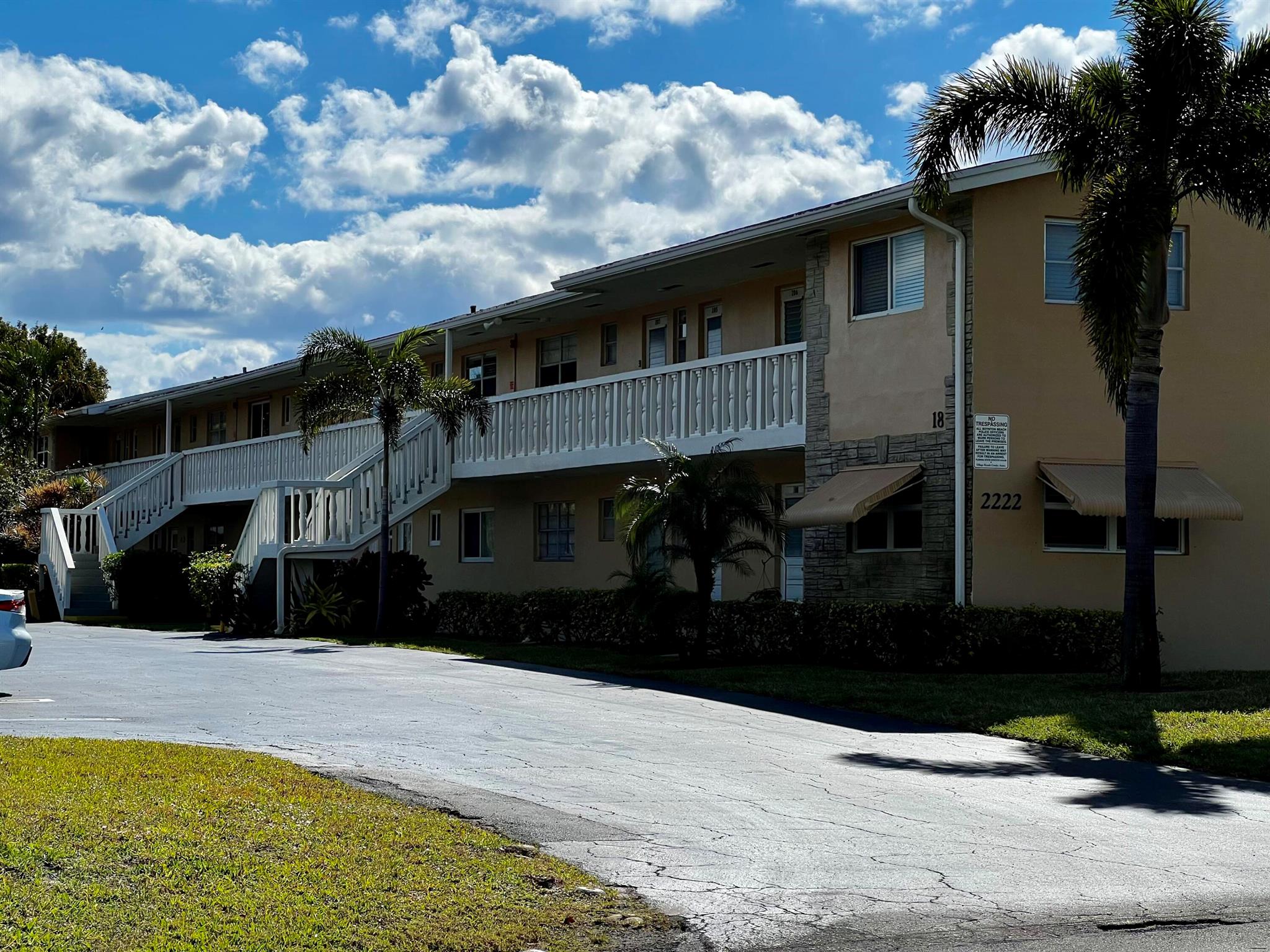 VILLAGE ROYALE CONDO 6 - Residential Lease