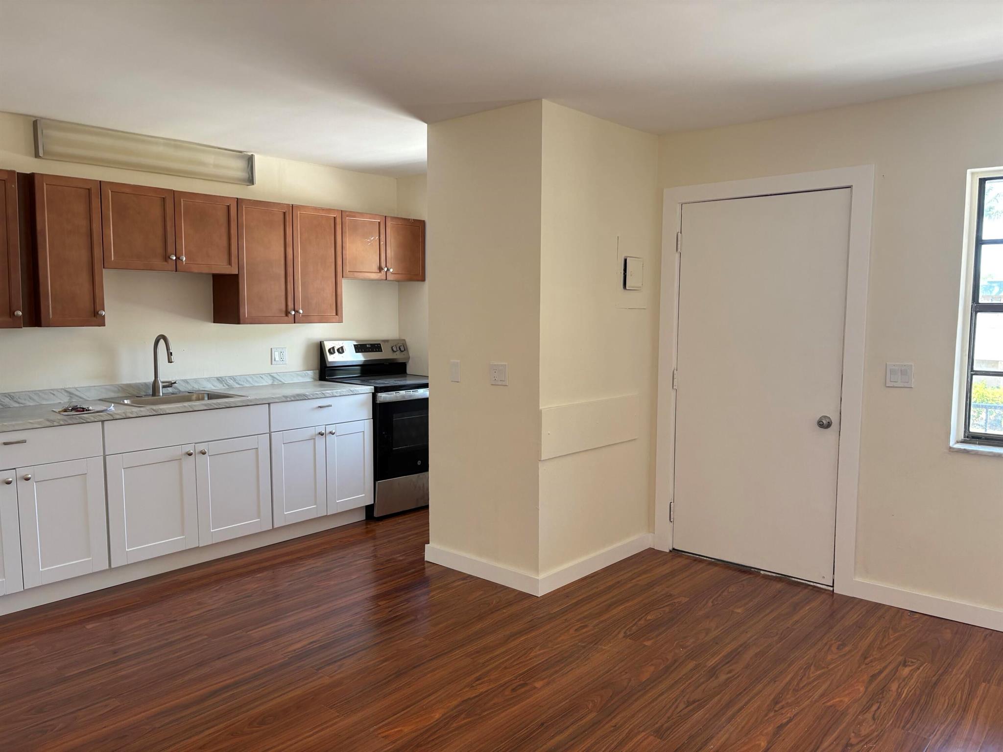 1021 SE Monterey Road 1-29