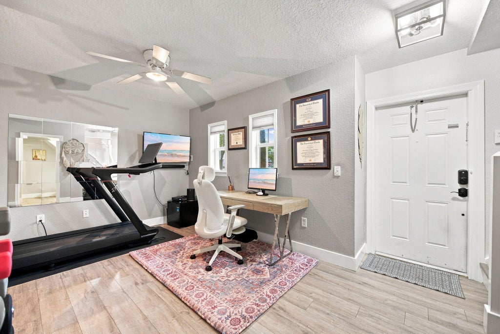 Photo of 506 NE 7TH Avenue #1, Fort Lauderdale, FL 33301 (MLS # B26074036)