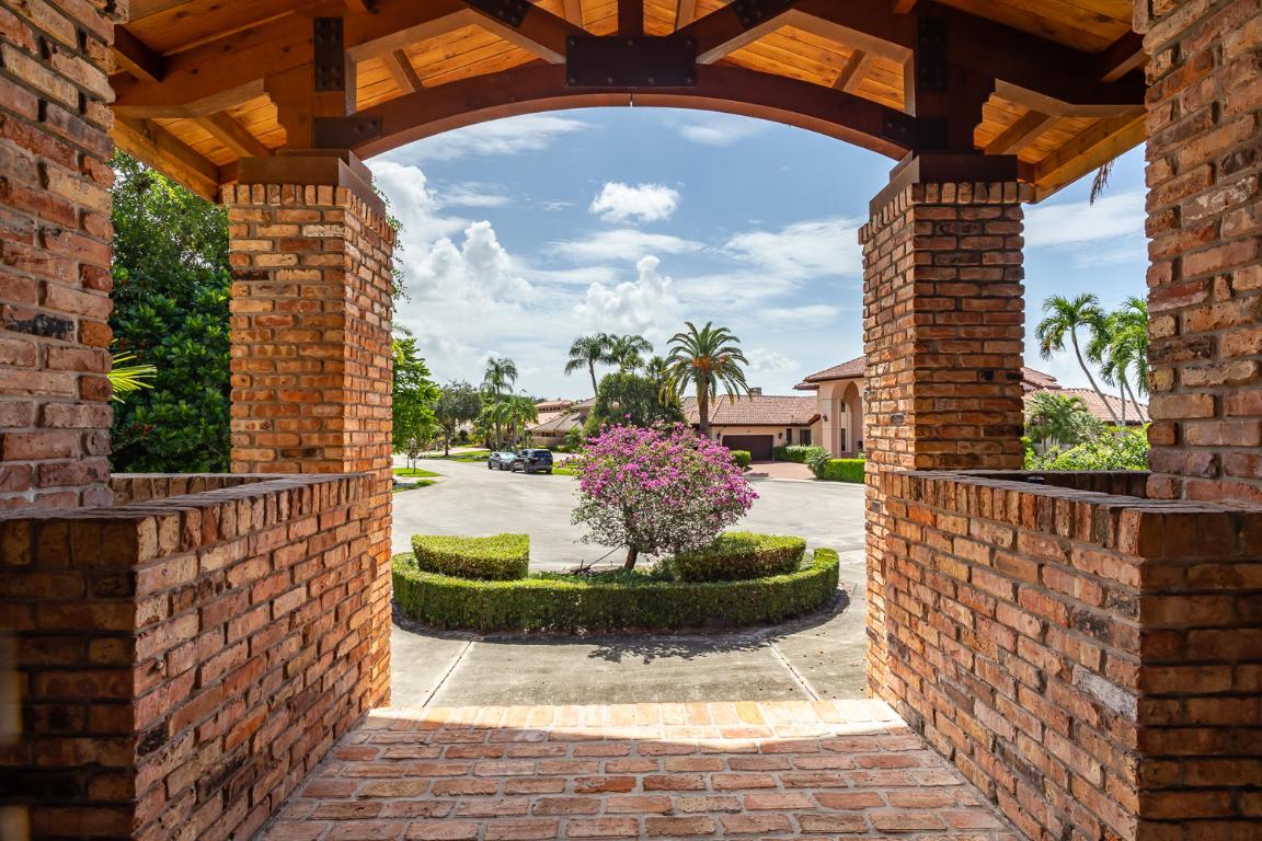 WOODFIELD HUNT CLUB II - Residential