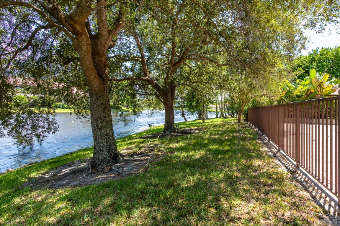 WOODFIELD HUNT CLUB II - Residential