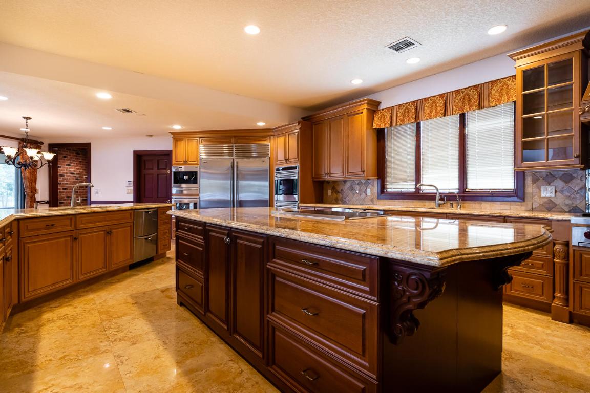 WOODFIELD HUNT CLUB II - Residential