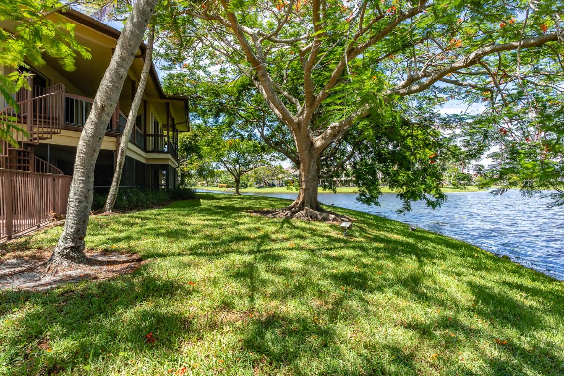 WOODFIELD HUNT CLUB II - Residential