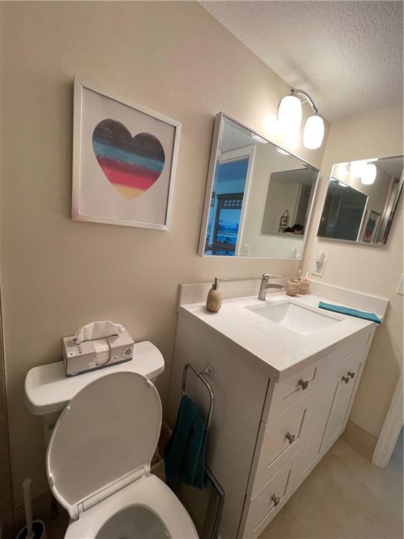 VILLAGE ROYALE GREENSIDE - Residential