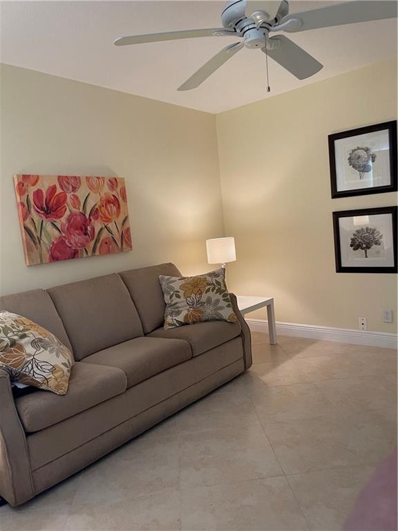 VILLAGE ROYALE GREENSIDE - Residential