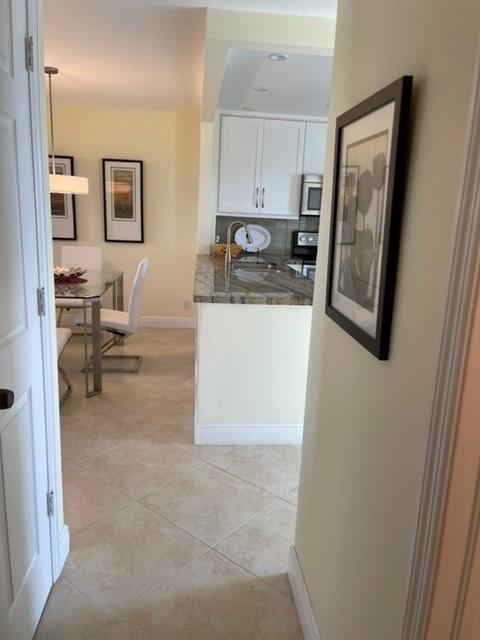 VILLAGE ROYALE GREENSIDE - Residential